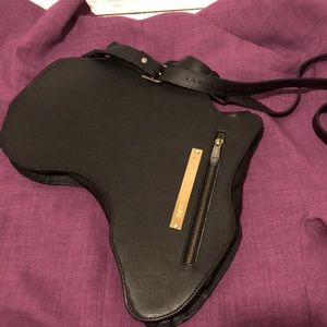 Orijin Africa Shaped Purse